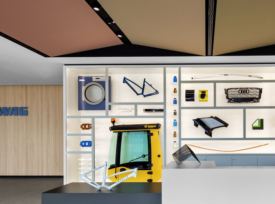 Ippolito Fleitz Group:  красочный офис компании Wörwag