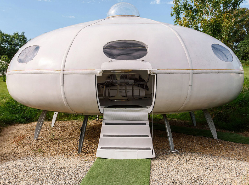 Airbnb  продлил конкурс на самый странный гостевой дом мира