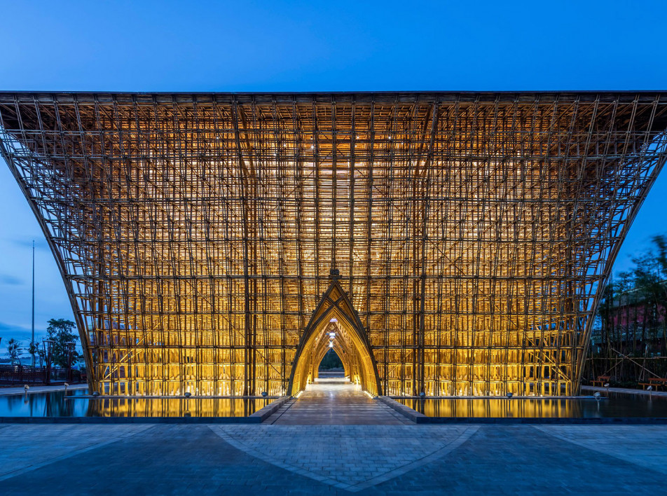 Vo Trong Nghia Architects: бамбуковый павильон на вьетнамском курорте