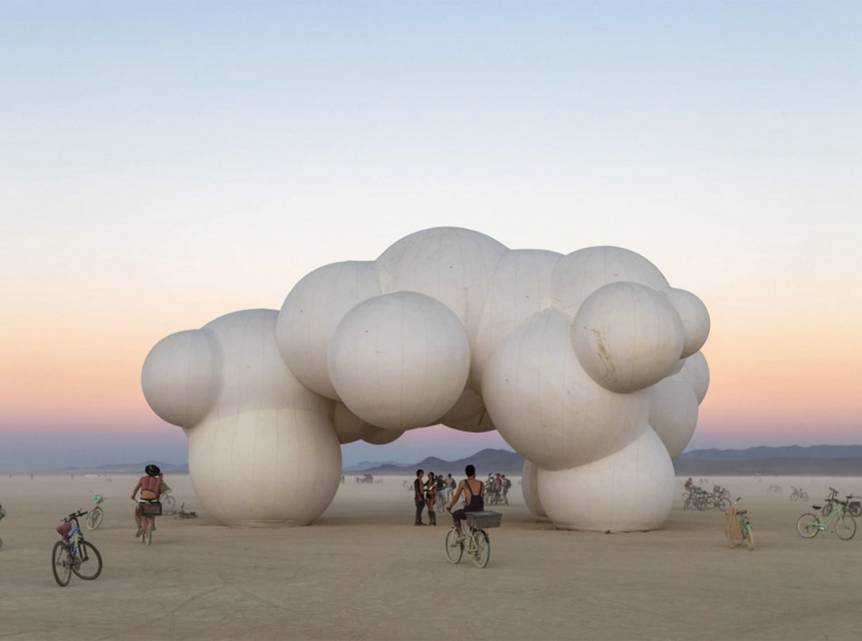 Самые интересные инсталляции фестиваля Burning Man 2022