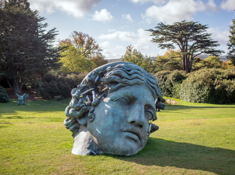 Мельпомена Дэниела Аршама и другие скульптуры в Йоркширском парке