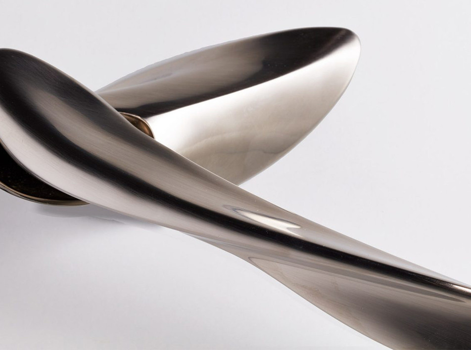 Zaha Hadid Design: дверная ручка как скульптурный объект