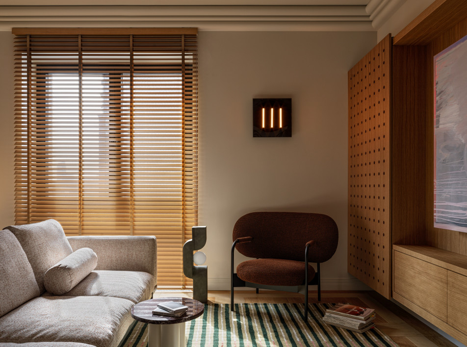 Практичный интерьер с яркими акцентами для студентки: проект Екатерины Бурдиной