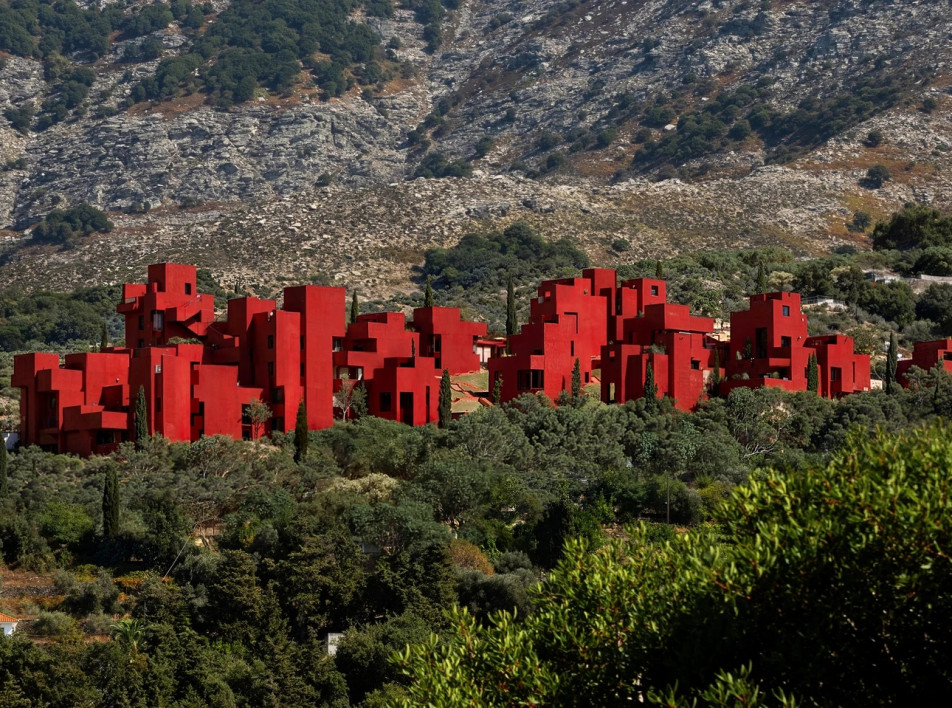 Архитектурная трансформация: 11 новых необычных зданий в Албании