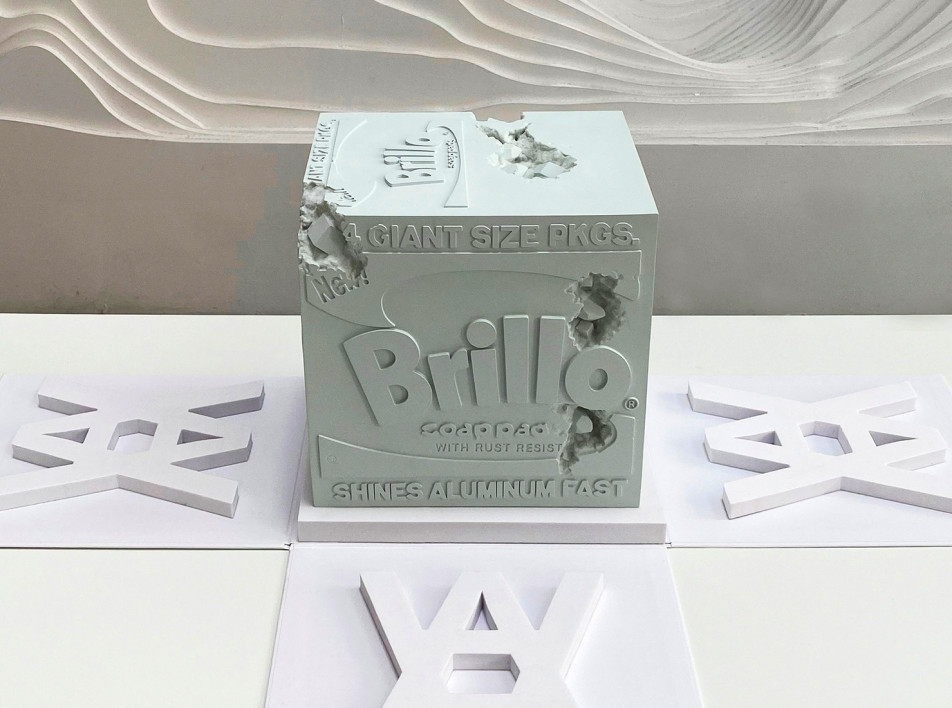 Дэниел Аршам цитирует Энди Уорхола