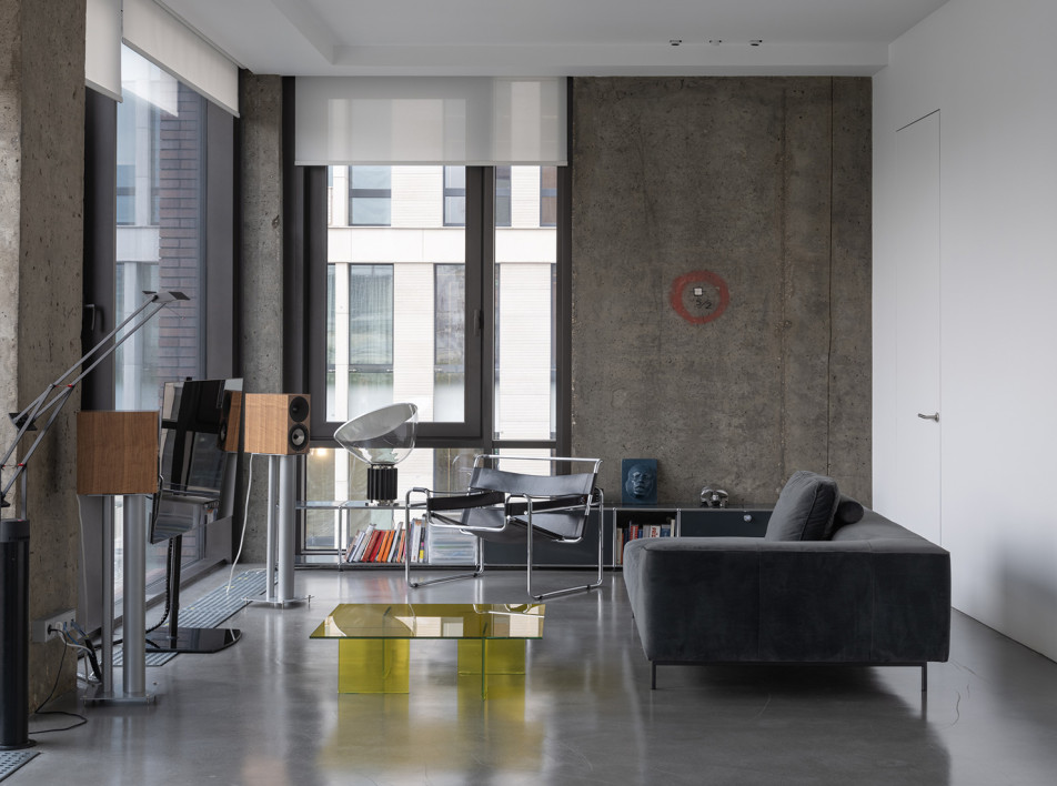 Buro5: квартира-студия 95 кв. метров  с полноценным рабочим пространством