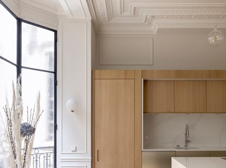 Парижская квартира в османовском доме по проекту Gitai Architects