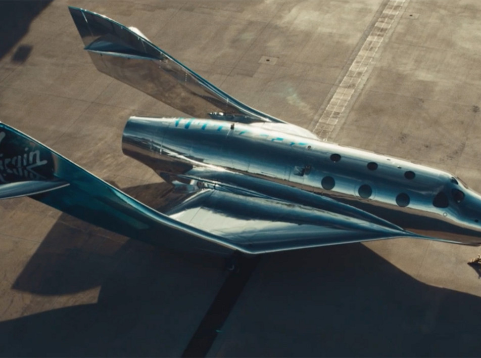 Зеркальный космический корабль Virgin Galactic