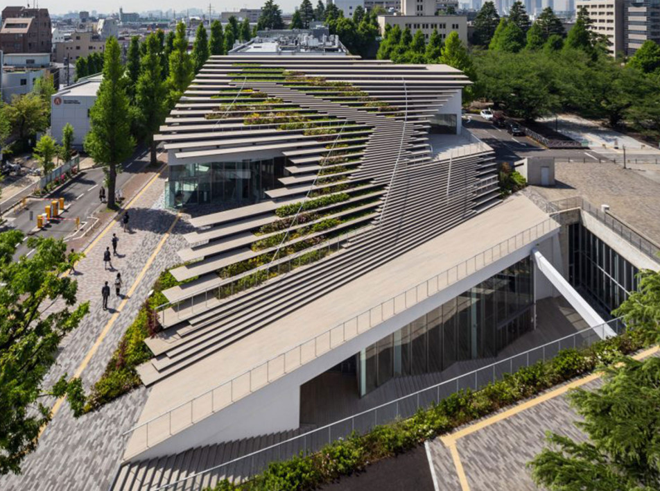 Kengo Kuma and Associates: студенческий центр в Токио