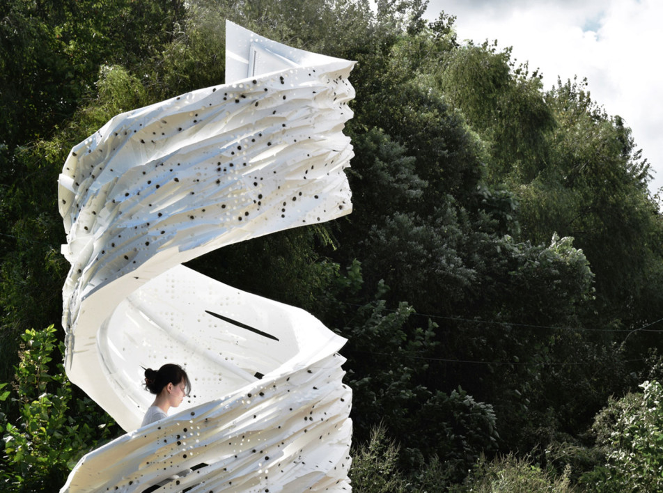 Yong Ju Lee Architecture: пенополистирол, робот и личинки