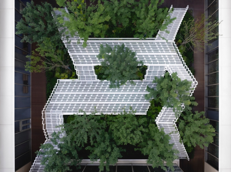 Lacy Steps Garden: скульптурная лестница из металлической сетки в Шанхае