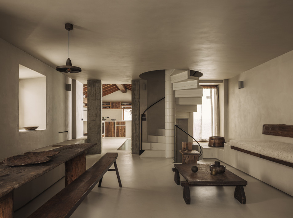 Минималистское шале у подножия Монблан: проект бюро Maison Osaïn