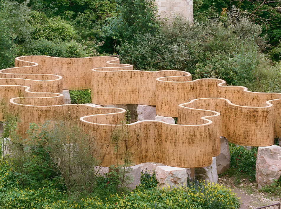 Биологические часы: тростниковая инсталляция Solum над колодцем в Люксембурге