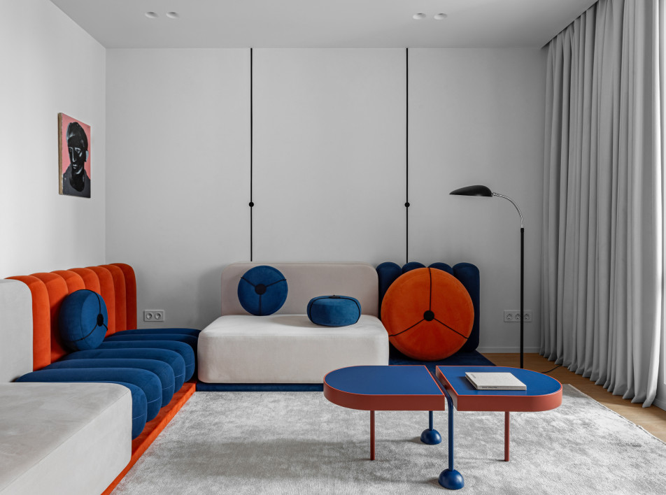 Яркий минимализм для молодой пары: проект Михаила Курносова в Минске