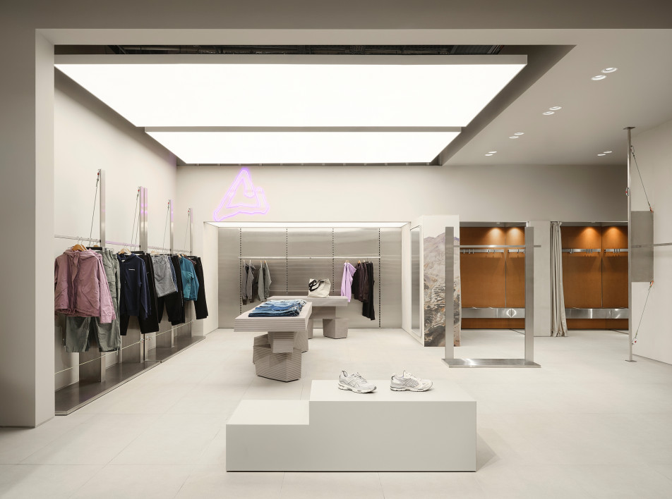 Флагманский магазин спортивного бренда «Траектория»: проект Sinitsa Buro