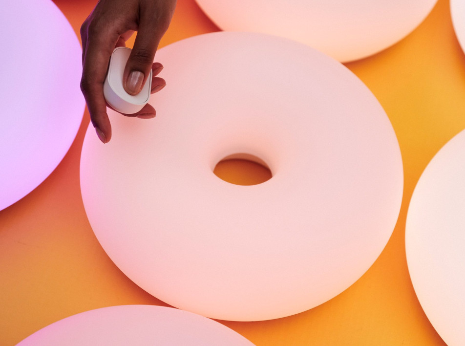 Новая версия лампы-пончика от IKEA и Сабин Марселиз