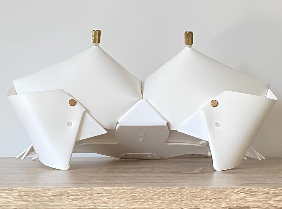 Лампа-краб от студии Metal Goat: переосмысление искусства оригами