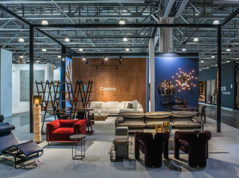 Культовые дизайн-объекты на стенде Cassina на выставке ARTDOM