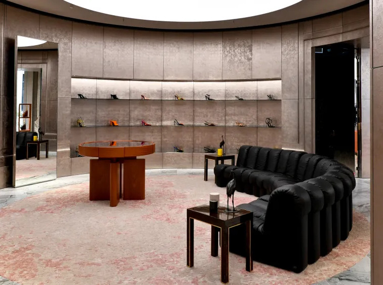 Новый флагманский бутик Saint Laurent в Париже