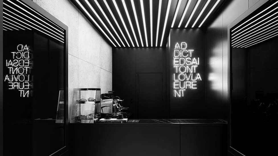 Дом Saint Laurent открыл свою первую кофейню