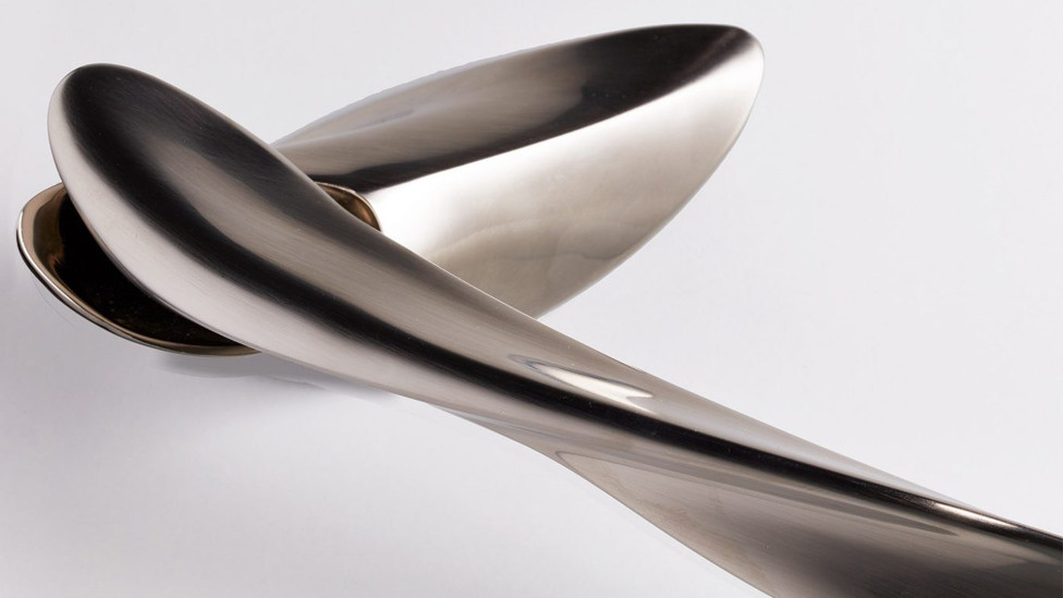 Zaha Hadid Design: дверная ручка как скульптурный объект