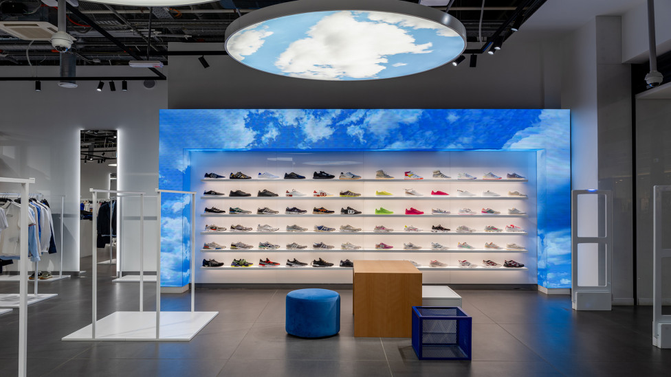 Бюро «Проект»: облака в магазине одежды в Уфе
