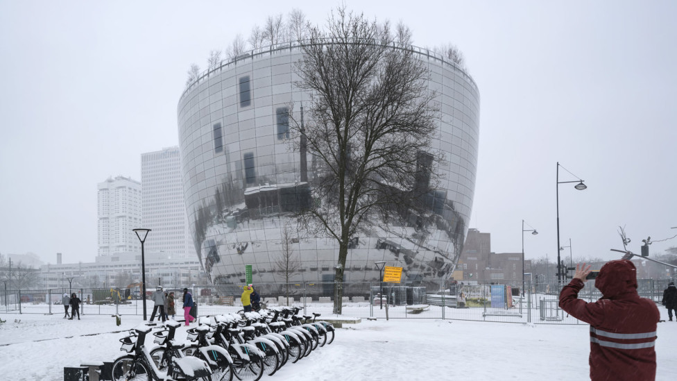 Снежные фотографии музейного хранилища в Роттердаме