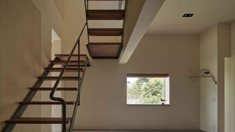Tamotsu Teshima Architect & Associates: дом художника из стекла и бетона