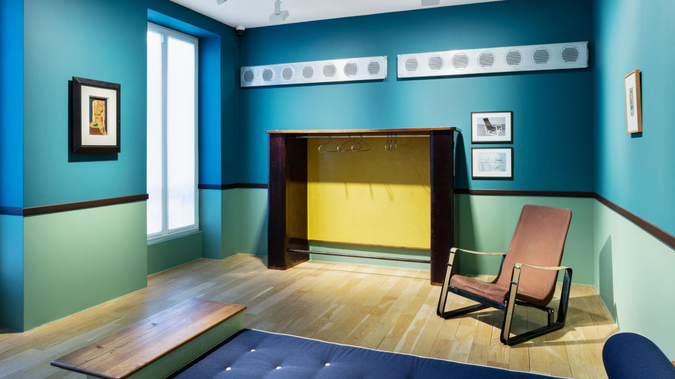 Perrotin: университетская мебель Жана Пруве на выставке в Париже
