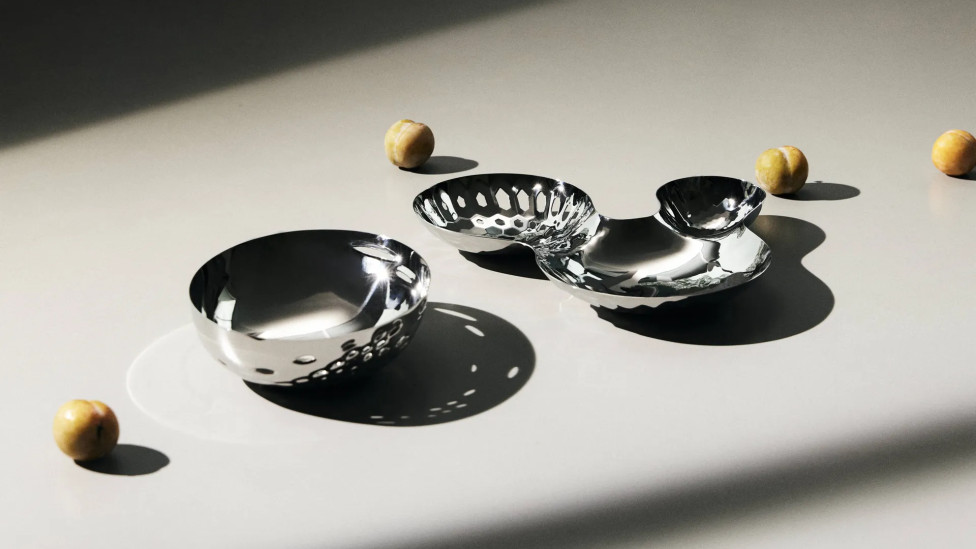 Тренды 2024/2025: коллекция посуды Zaha Hadid Design из стекла и стали