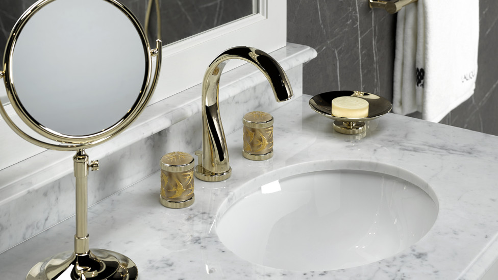 THG Paris и Lalique: хрусталь и металл в коллекции для ванной
